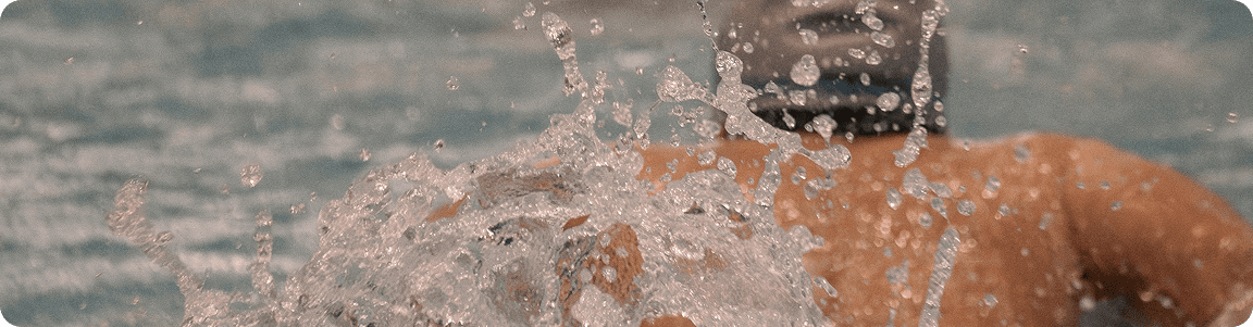 سباق السباحة السنوي poster